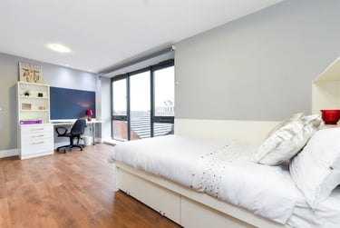 1 bed flat, Crewe Street, City Centre, Chester, CH13DA - Image 1